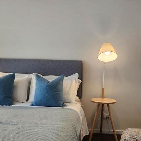 Cozy Retreat On Serene Street Hamilton Dış mekan fotoğraf