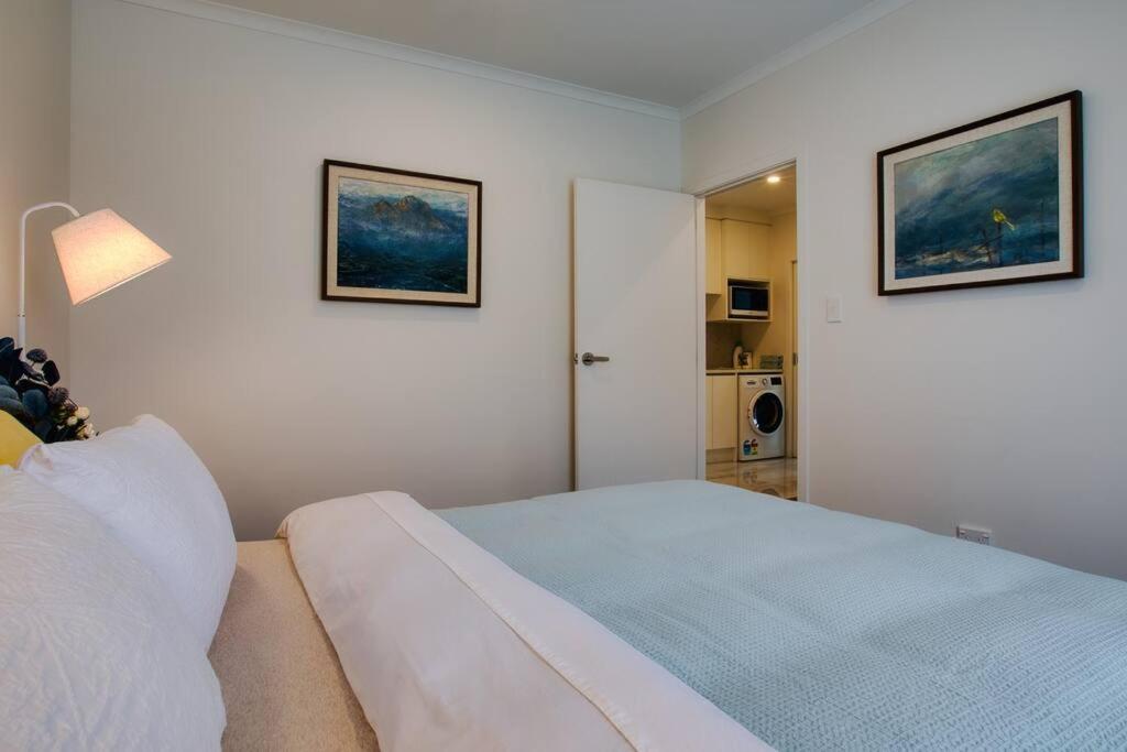 Cozy Retreat On Serene Street Hamilton Dış mekan fotoğraf