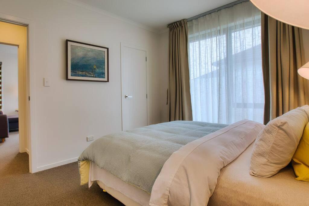 Cozy Retreat On Serene Street Hamilton Dış mekan fotoğraf